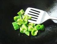 菠萝咕噜肉的做法图解3