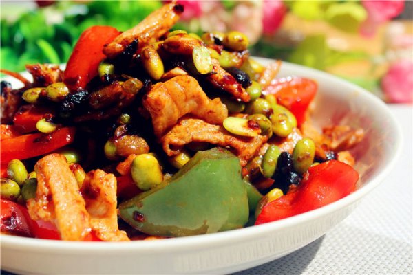 豆子炒肉的做法