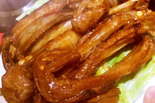 不粘锅煎烤大肋排的做法