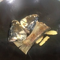木瓜鱼汤的做法图解2