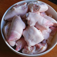 猪手炖牛腩的做法图解3