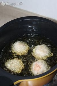 红烧狮子头的做法图解9