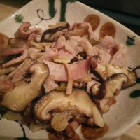 香菇炒熏肉的做法图解2