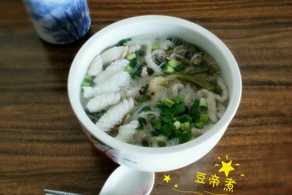 榨菜米粉汤--乌江榨菜的做法