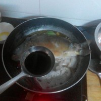 家常炖鱼的做法图解8