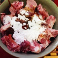 糖醋排骨的做法图解1