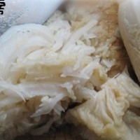 大骨头炖酸菜的做法图解3