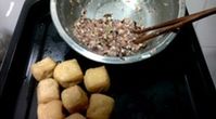 豆腐泡塞肉的做法图解1