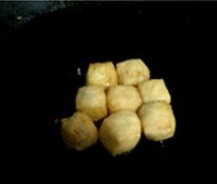 豆腐泡塞肉的做法图解3