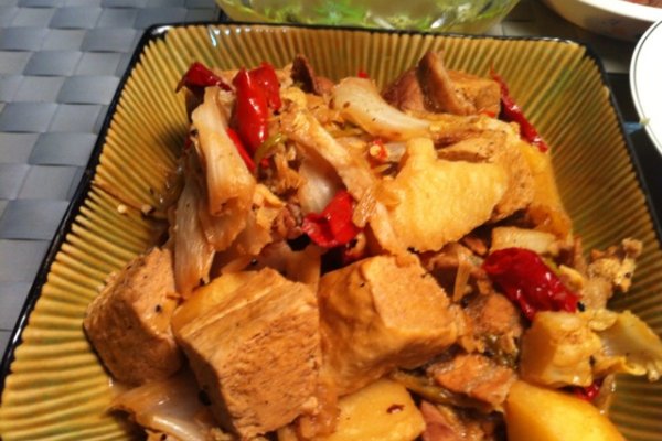 辣烧冻豆腐白菜的做法