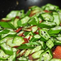 秋葵炒腊肉的做法图解7
