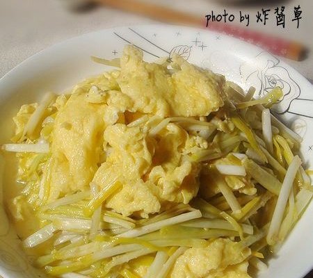 蒜黄炒滑蛋的做法