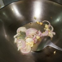 红烧肉味儿的炒红薯的做法图解3