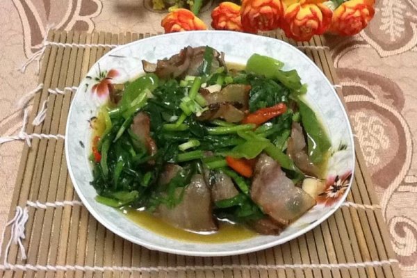韭菜炒腊肉的做法
