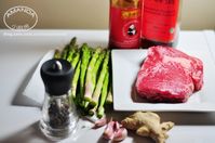 蚝油芦笋牛肉粒的做法图解1