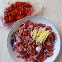 泡椒炒鸡胗的做法图解1