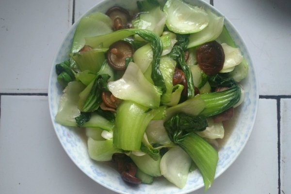 上海青炒香菇的做法