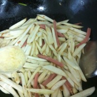 蚝香茭白炒火腿的做法图解8