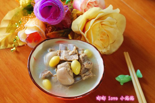 奶香银杏羊肉汤的做法