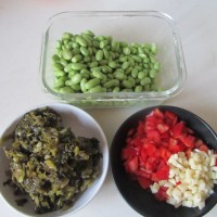 雪菜毛豆米的做法图解1
