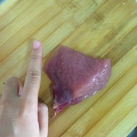 青椒炒肉丝的做法图解2