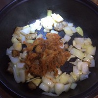 泡菜年糕芝士火锅的做法图解4