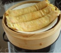 虾仁蛋卷的做法图解8