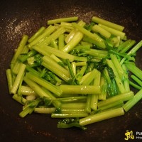 芹菜炒牛肉的做法图解4
