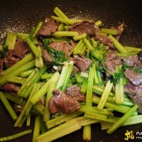 芹菜炒牛肉的做法图解5