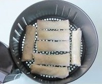 江南年夜饭上讨彩的荠菜春卷的做法图解13