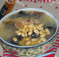 黄豆海带排骨汤的做法图解4