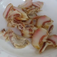 腊肉炒蒜苗的做法图解3