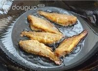 油炸小黄鱼的做法图解12