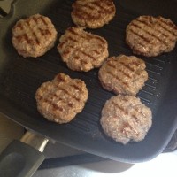 牛肉汉堡包的做法图解2