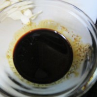 罗勒叶红烧茄子的做法图解3