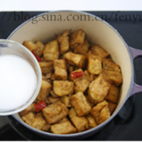 咸鱼鸡粒豆腐煲的做法图解15