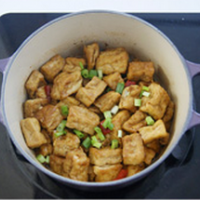 咸鱼鸡粒豆腐煲的做法图解16
