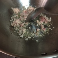 春季必吃~橄榄菜炒芦笋的做法图解4