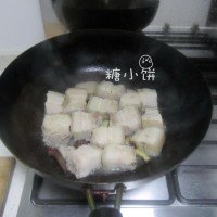 鹌鹑蛋红烧肉 的做法图解3