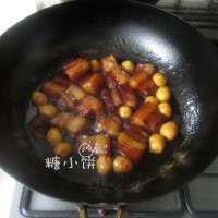 鹌鹑蛋红烧肉 的做法图解7