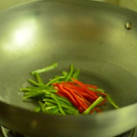 菁选酱油试用之四 青椒肉丝 的做法图解6
