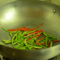 菁选酱油试用之四 青椒肉丝 的做法图解7