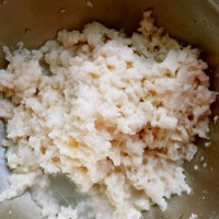 甜辣香菇藕圆的做法图解2