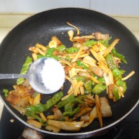 干煸五花肉杏鲍菇的做法图解11