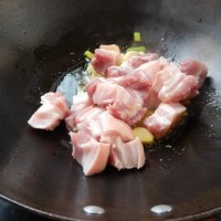 芋头红烧肉的做法图解5