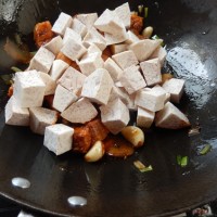 芋头红烧肉的做法图解7