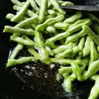 ļ