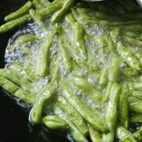 ļ
