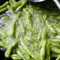 ļ