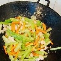 西芹炒虾仁